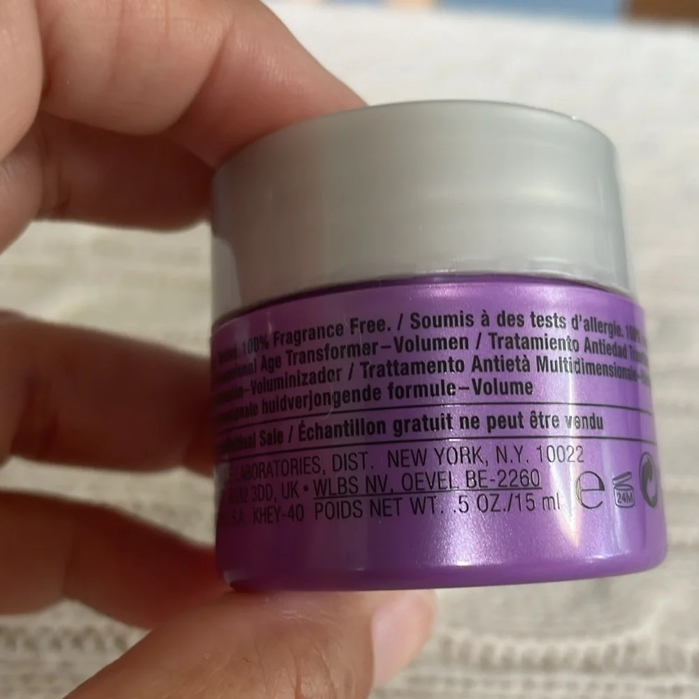 New unused Clinique smart clinical. .5 oz. 15ml multidimensional age transformer